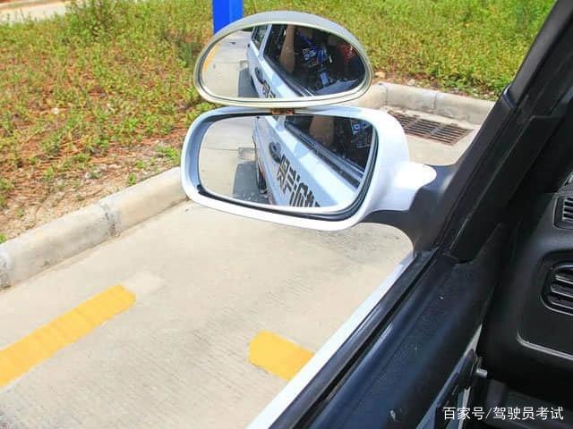 科目二倒车入库100%成功的技巧，超详细图解在这里！