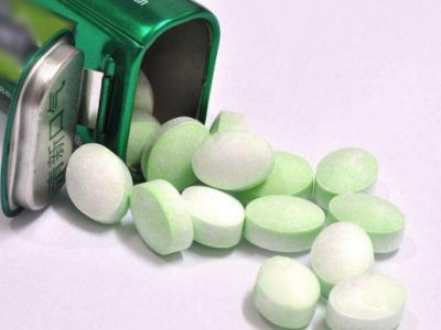夏天学车总犯困？4个小妙招教你赶走瞌睡虫，练好科目二 第3张-库车驾校排名-报名电话-价格表-考驾照流程-科目考试技巧
