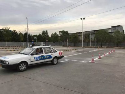 12张图彻底教会你侧方位停车，如此简单不得不服！