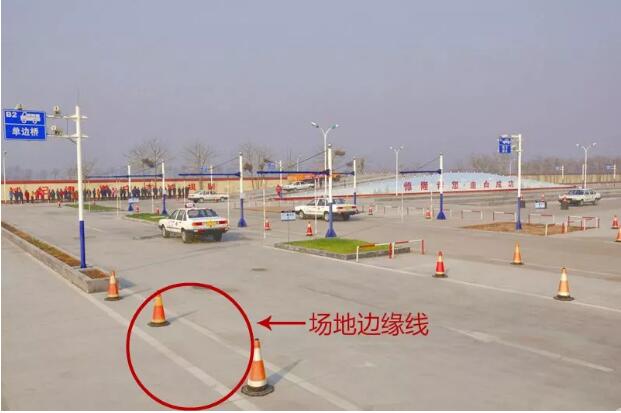 科目二考场实景拍摄，教练示范满分操作！认准这些点位就能过！