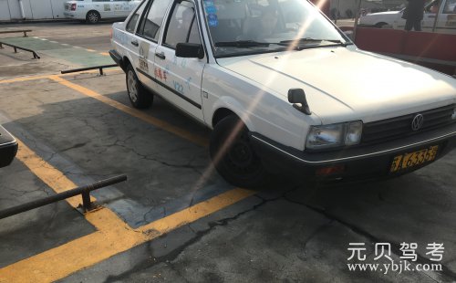 倒车入库丨发生偏移如何回正方向？可以分2步