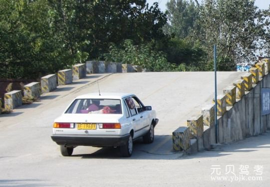 坡道定点停车+起步操作教程，百分百成功率，一看就会！