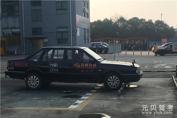 倒车入库需要注意的3点，没有教练会提醒你