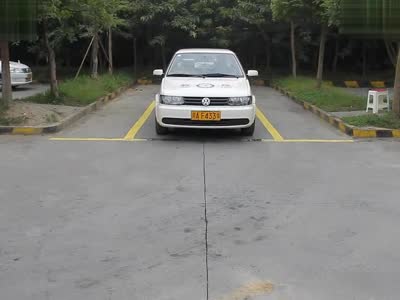 为什么教练总是让你练倒车入库？原因都在这了