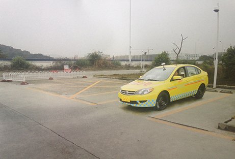 倒车入库如何正确修整方向？快来学学