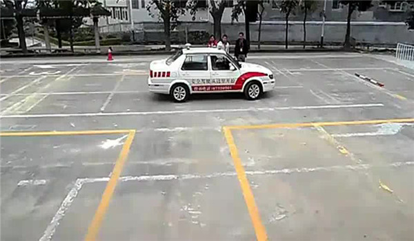 科目二最难点！如何攻克倒车入库？