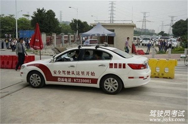 考科目二我们需要知道什么？ 第4张-库车驾校排名-报名电话-价格表-考驾照流程-科目考试技巧