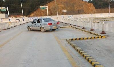 轻松考过科目二侧方停车