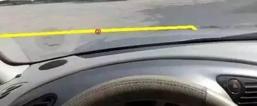 直角转弯不压线的三种方法 第1张-库车驾校排名-报名电话-价格表-考驾照流程-科目考试技巧