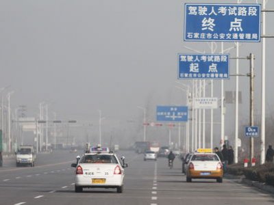 科目三直线行驶一直跑偏