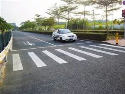 科三0失误超车操作