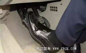 科三起步就熄火