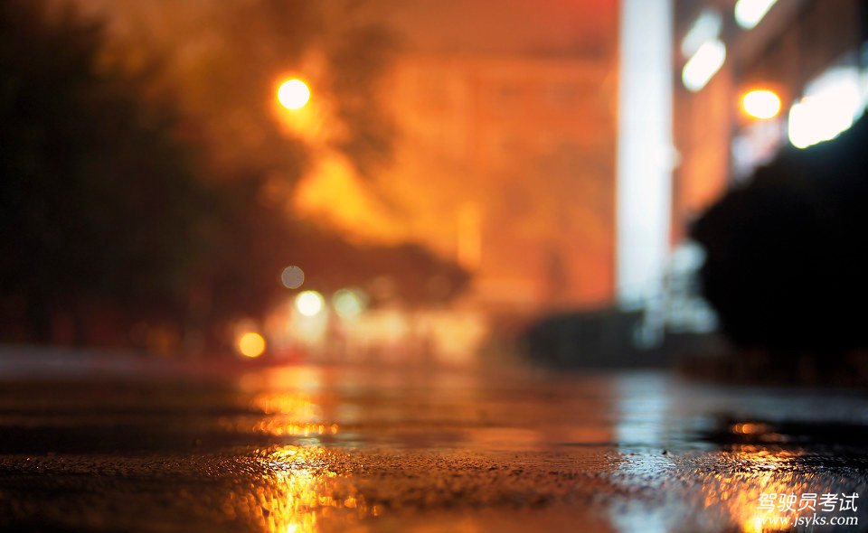 考试遇到下雨天