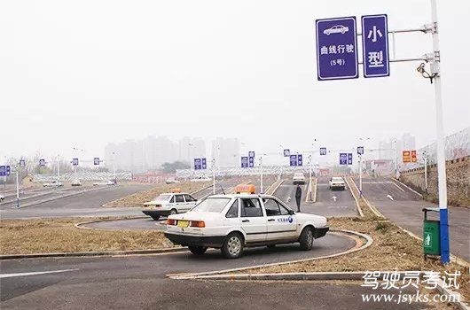2019年最权威的曲线行驶技巧