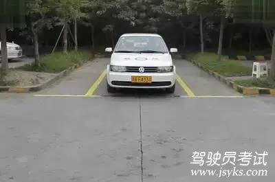 科目二倒车入库及侧方停车超详细点位介绍