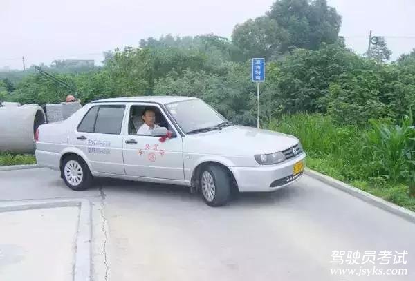 2019年最新的科目二考试易错点大盘点
