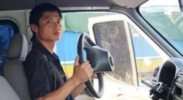 科三练车方向盘握不稳、抖动