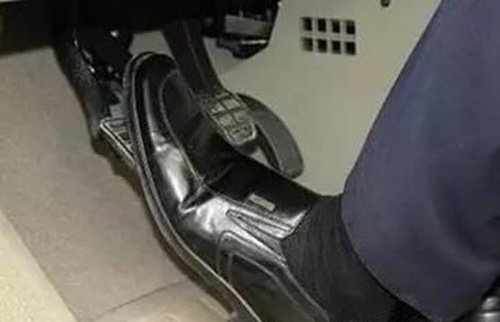 科目三怎么用离合快速提速