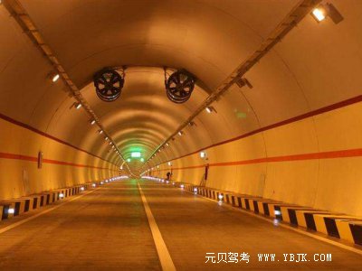 科四隧道如何确保安全驾驶