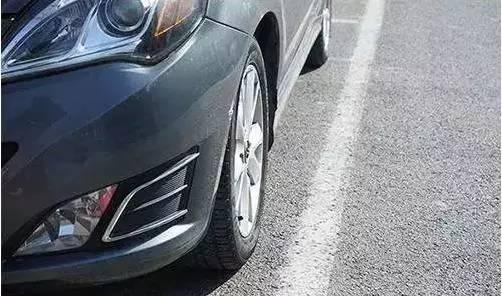 如何才能做到靠边停车30公分?
