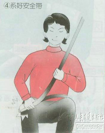 汽车座椅和后视镜的调整及安全带的系法（图）