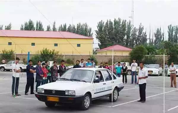 天天都去驾校练车