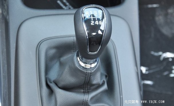 新手学车该怎么快速熟悉档位