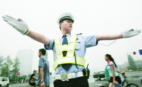 开车注意了