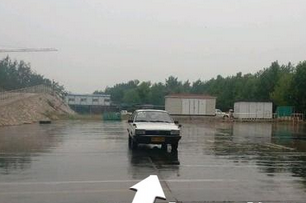 下雨天驾校可以练车吗