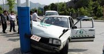 学车过程中如何避免事故发生