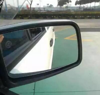 倒车入库找什么点最准?找准时机才能一把过