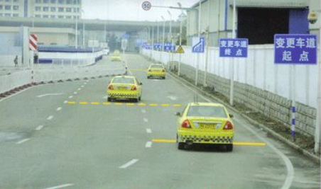 科目三变更车道有哪些技巧
