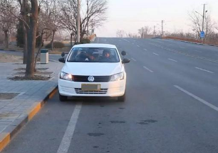 靠边停车30公分有哪些注意事项