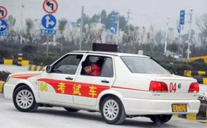 科目二考试如何避免中途停车