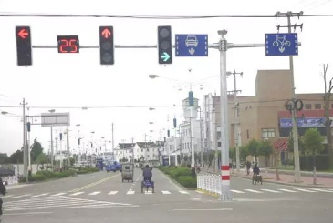 驾驶员科目三通过路口驾驶技巧