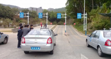 科目二为什么明明感觉车在走却还是被判中途停车