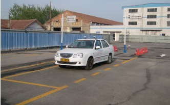 科目二侧方停车怎么避免压线