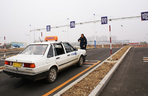 科目二坡道停车起步需要注意什么