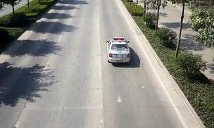 科目三考试直线行驶方法