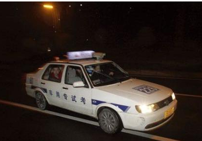 夜间考试灯光使用技巧
