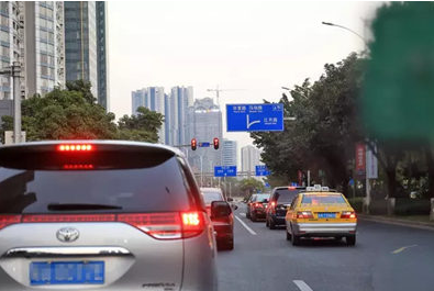 新手怎样在市区开车