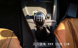 为什么别人科三换挡这么顺利？原来是靠这招，再笨的学员都能学会