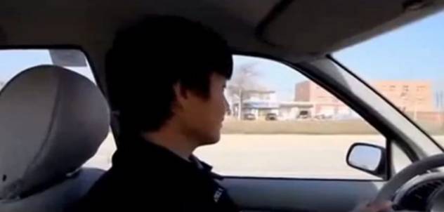 科三变更车道有技巧，别以为只是打方向盘那么简单