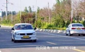 直线行驶老跑偏